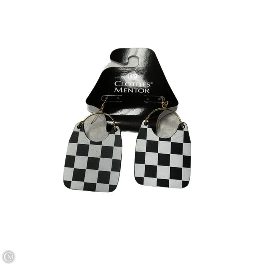 Earrings Dangle/drop By Nickel & Suede, Size: 02 Piece Set