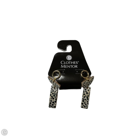 Earrings Dangle/drop By Nickel & Suede, Size: 02 Piece Set