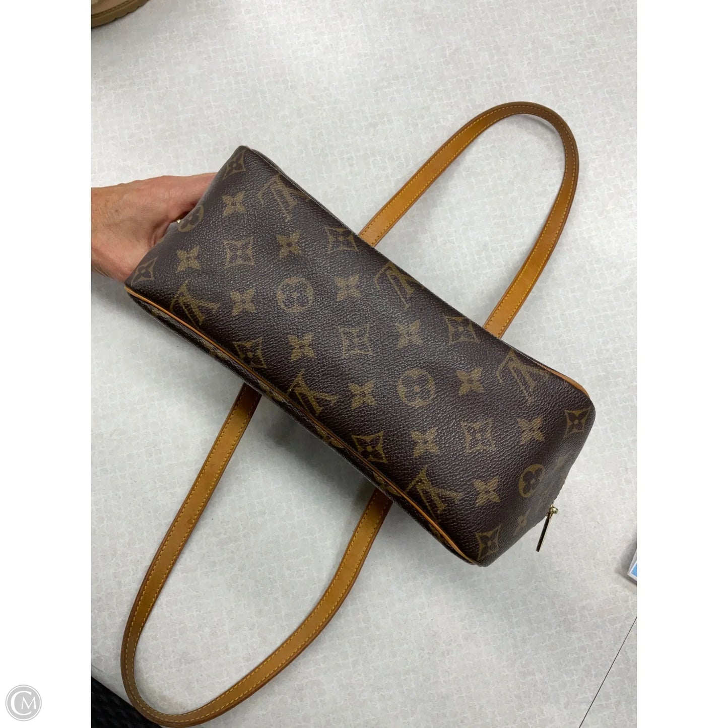 Handbag Luxury Designer By Louis Vuitton, Size: Medium