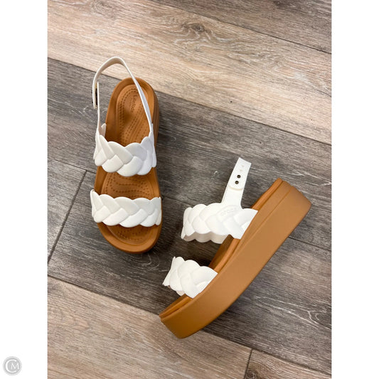 Sandals Heels Platform By Crocs In White, Size: 6