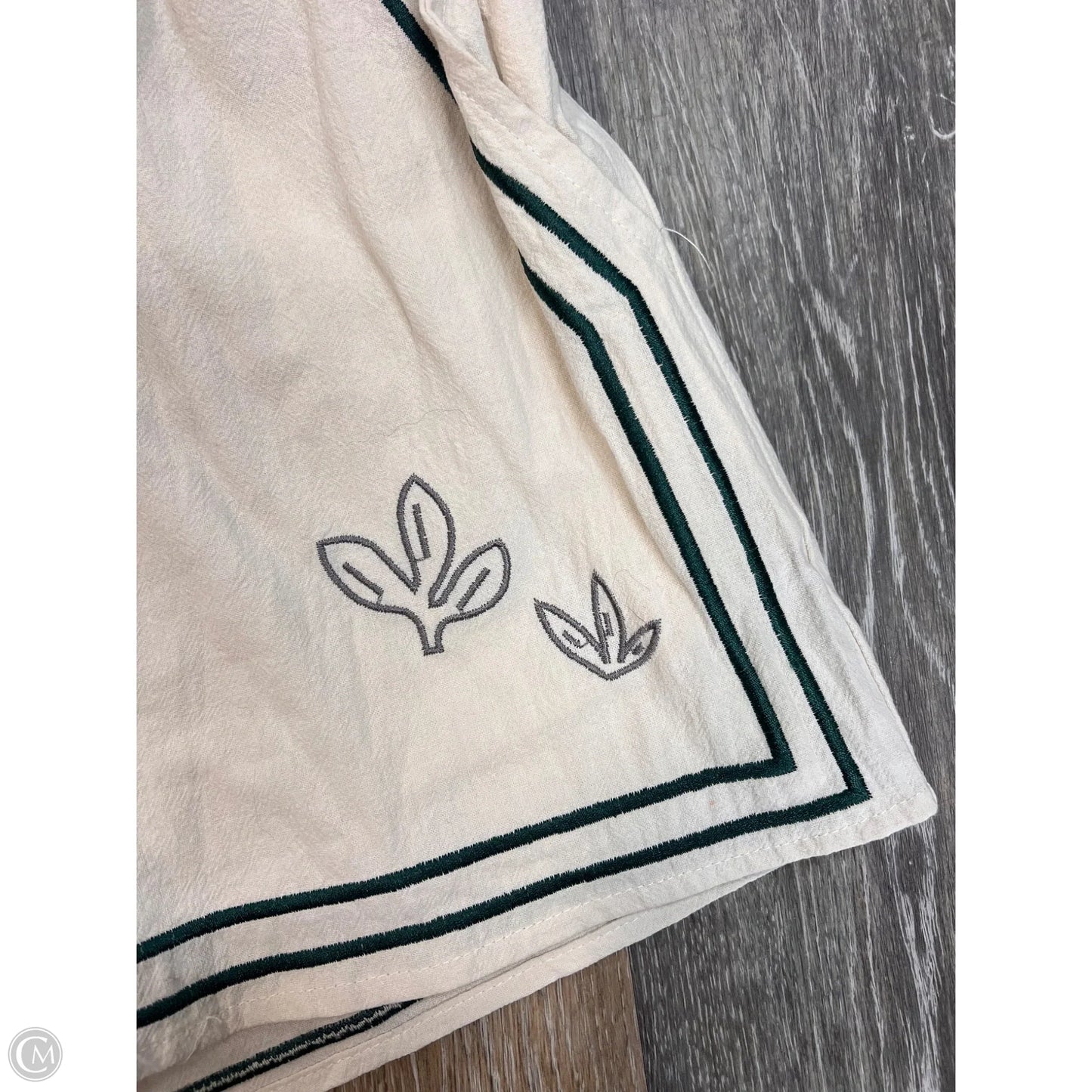 Shorts By Le Lis In White, Size: S