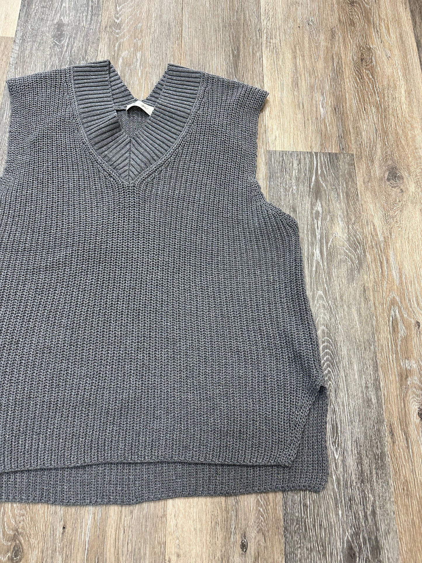 Vest Sweater By Rd Style In Grey, Size: M