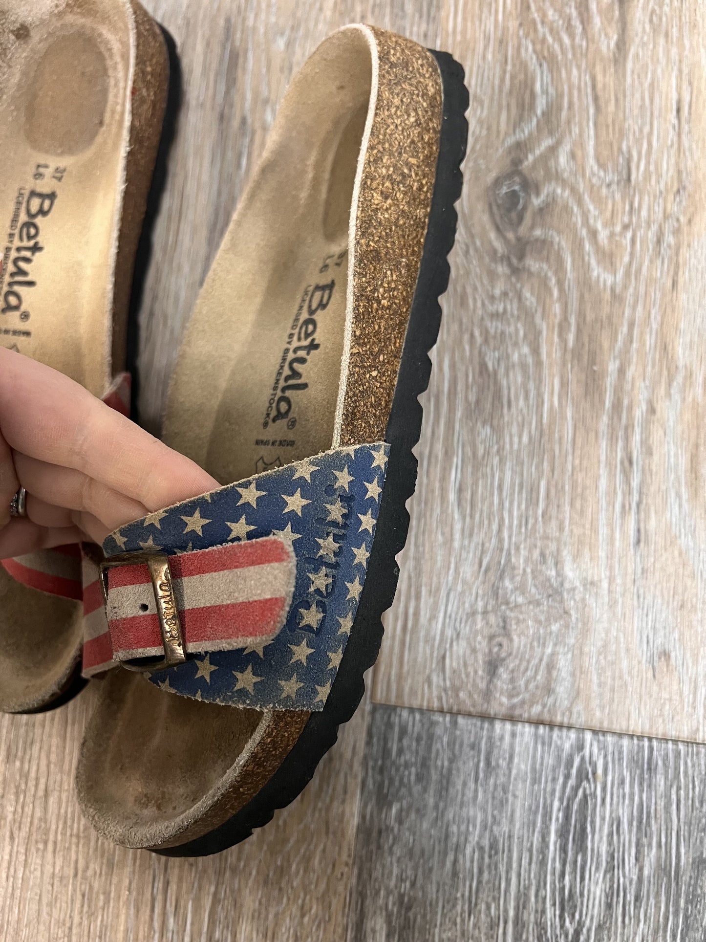 Sandals Flats By Birkenstock Size: 6/37