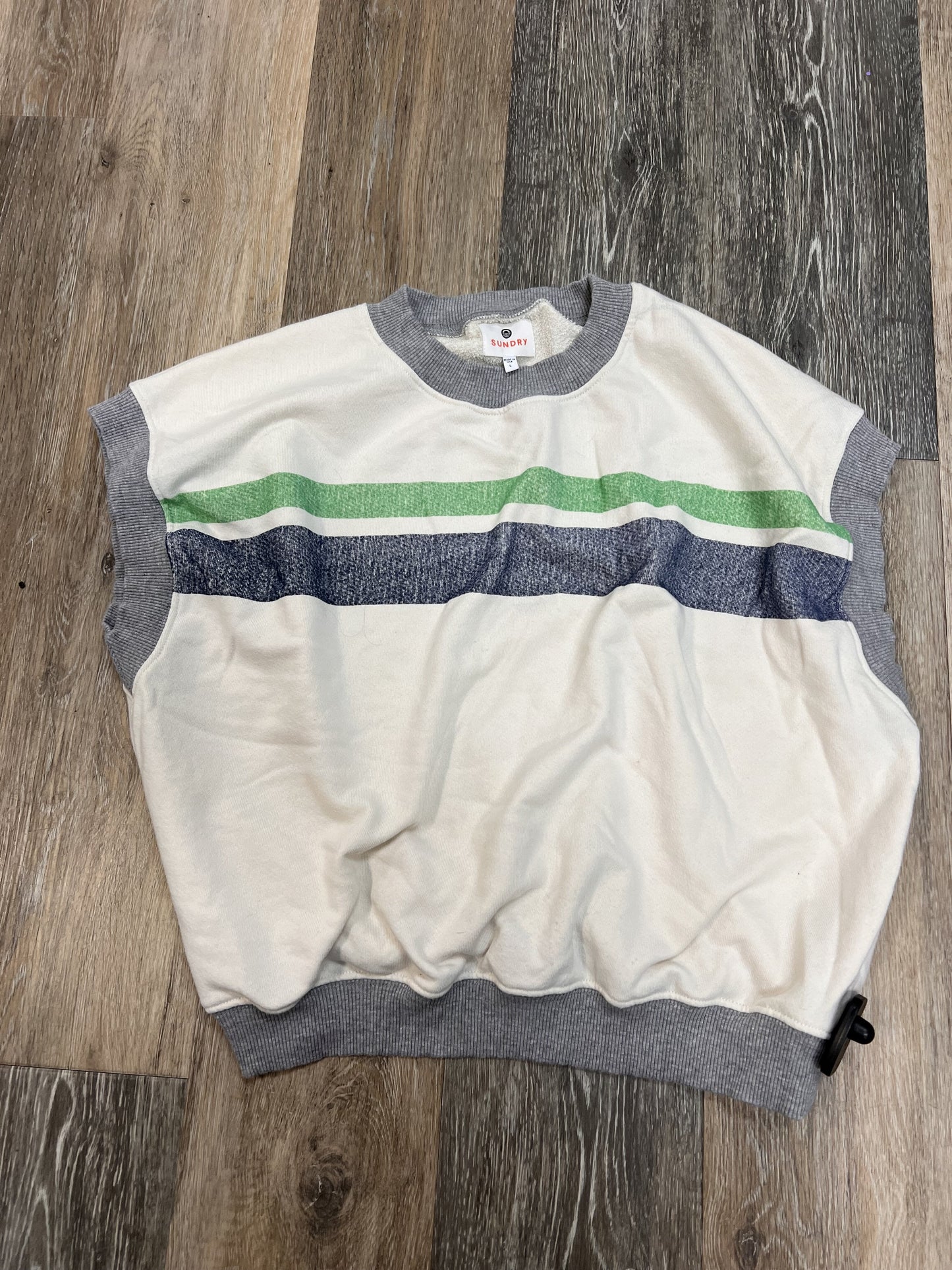 Top Short Sleeve By Sundry Size: L