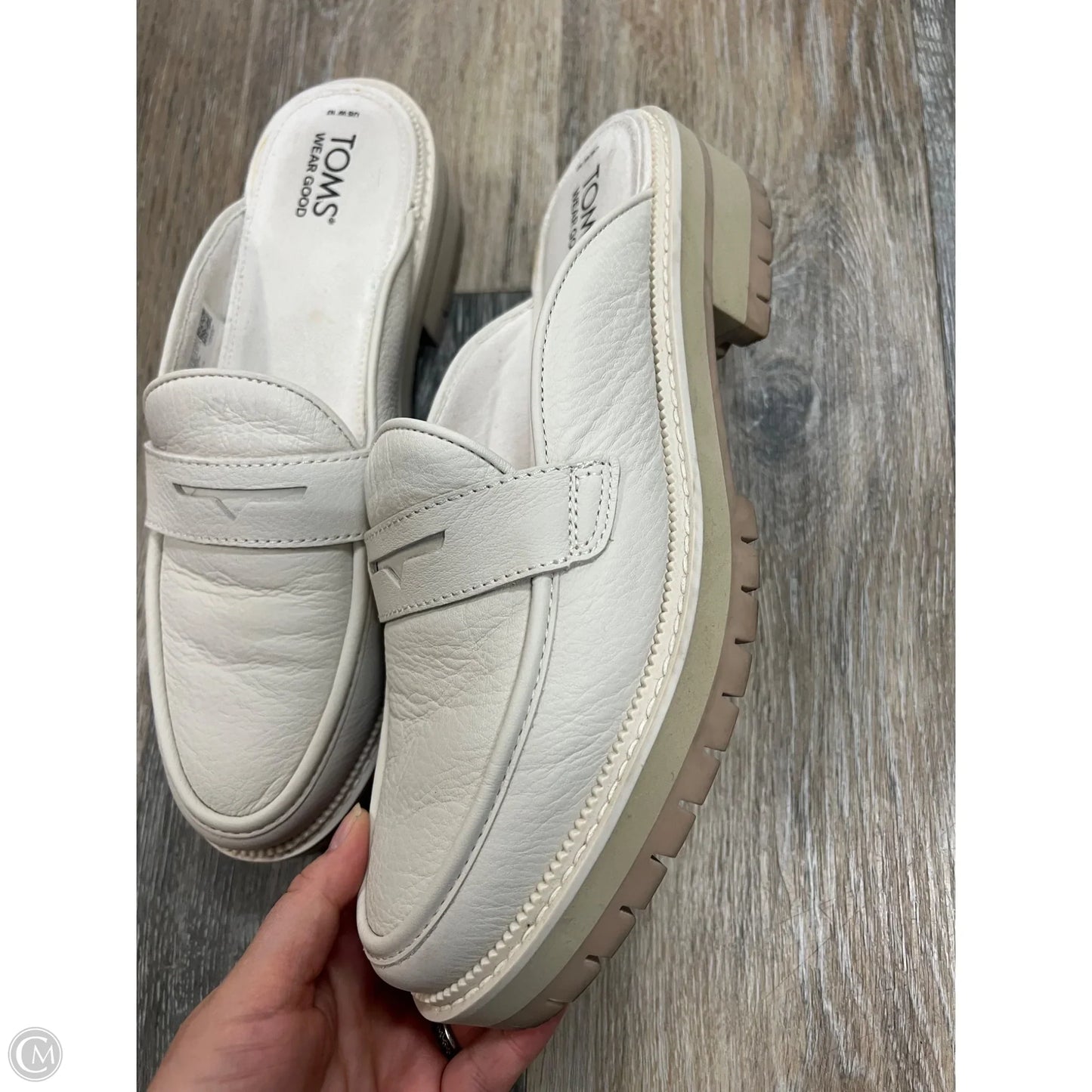 Shoes Flats By Toms In Cream, Size: 10