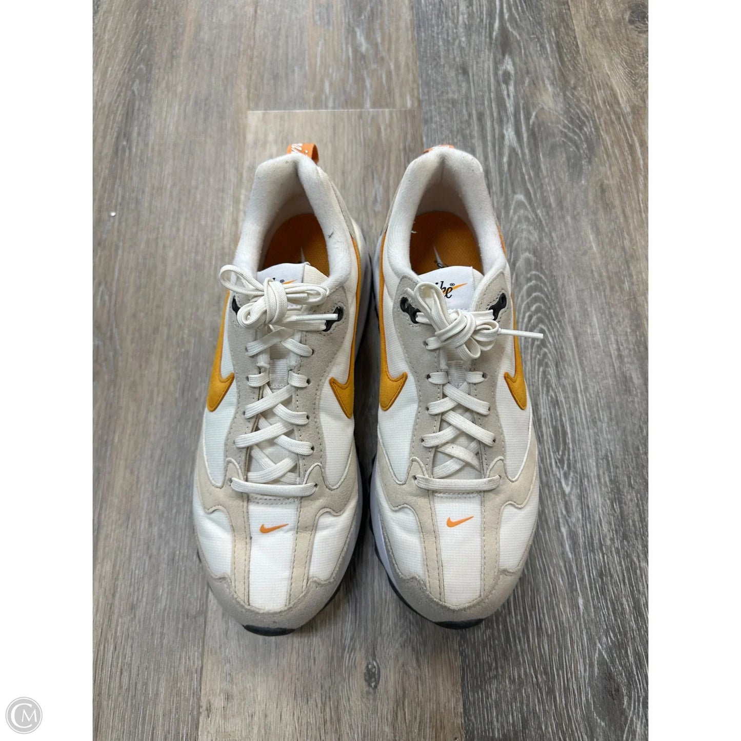 Shoes Athletic By Nike In Cream, Size: 8.5