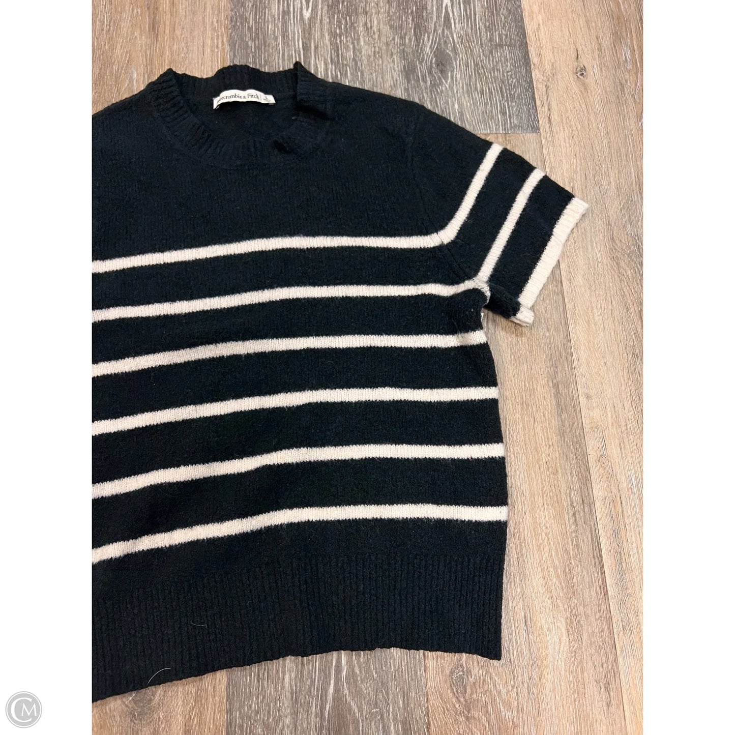 Sweater Short Sleeve By Abercrombie And Fitch In Black, Size: S
