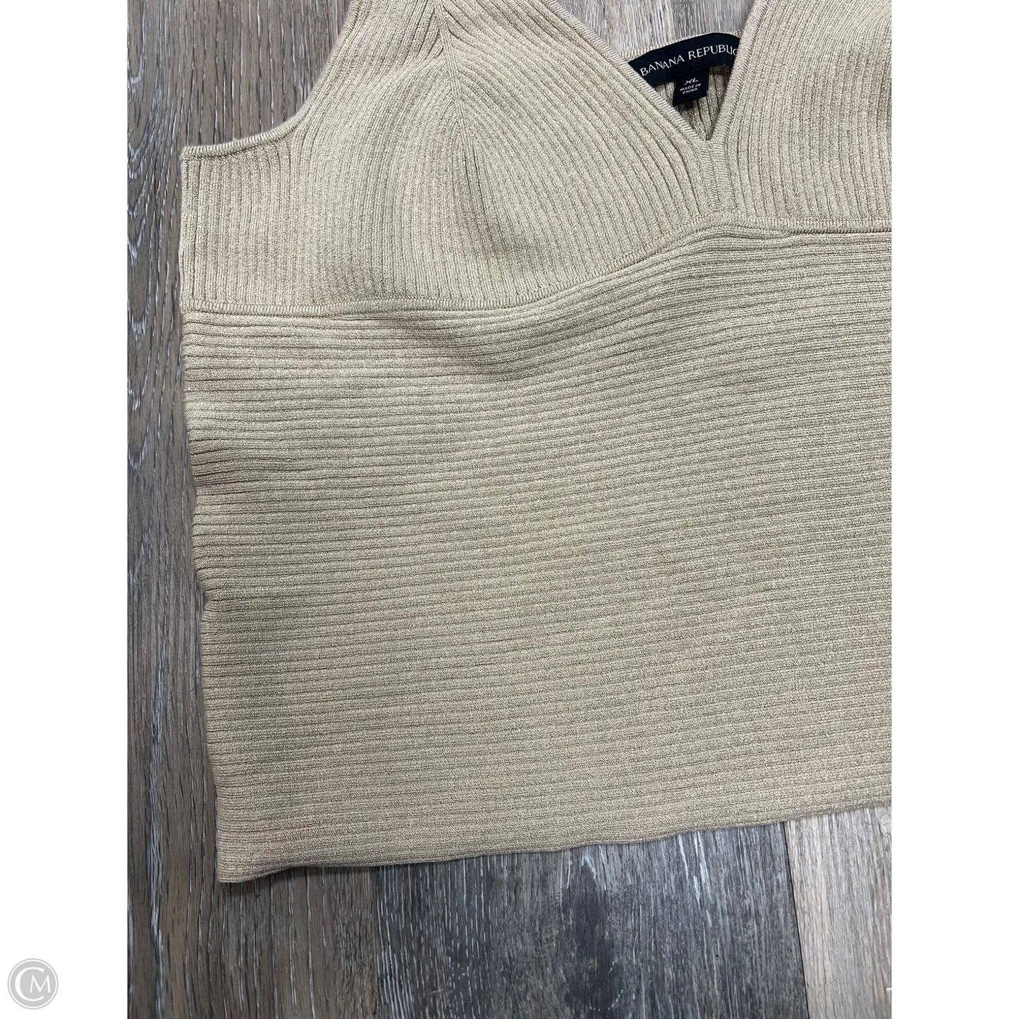 Top Sleeveless By Banana Republic In Gold, Size: Xl
