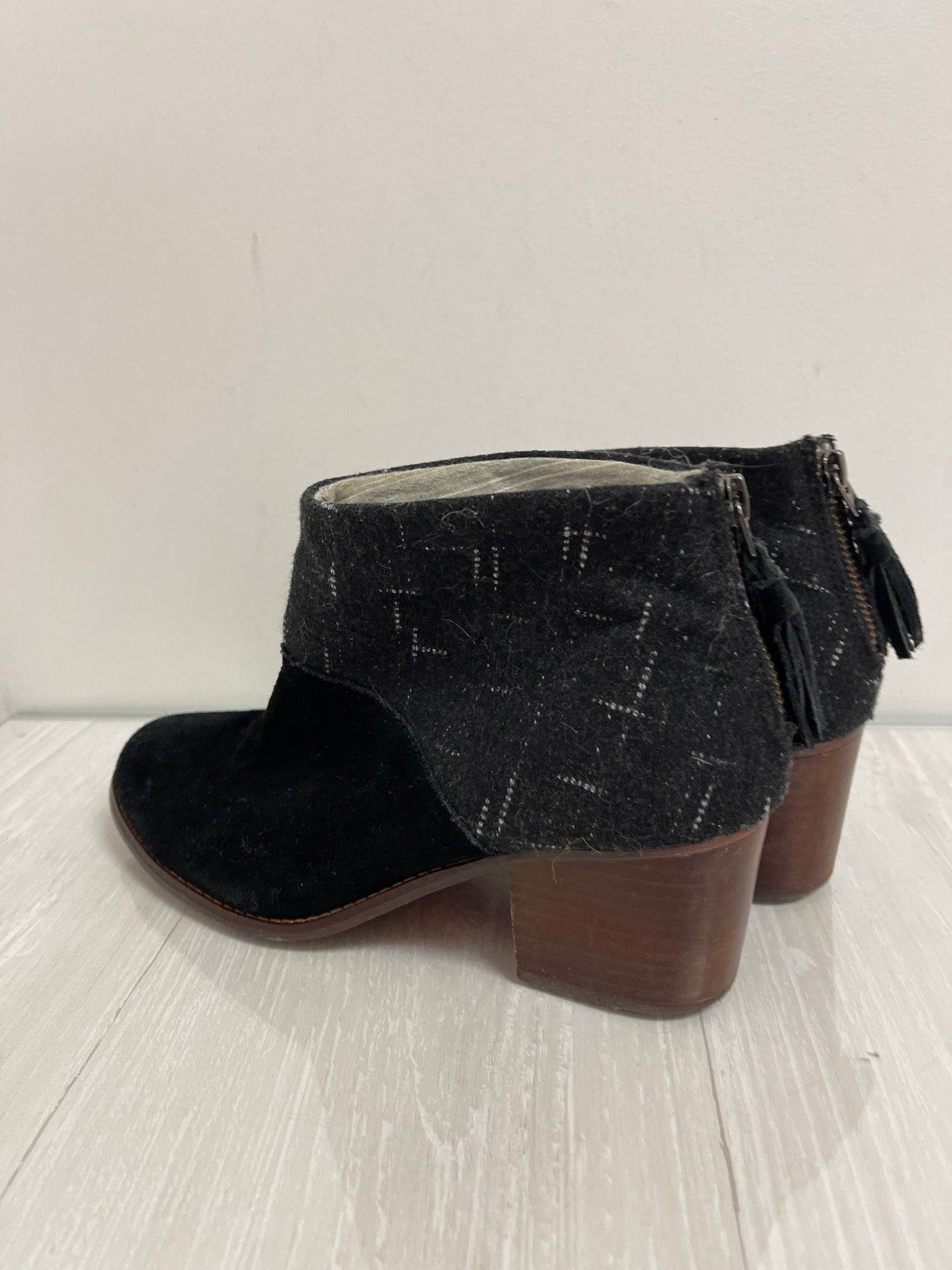 Boots Ankle Heels By Toms In Black, Size: 8.5