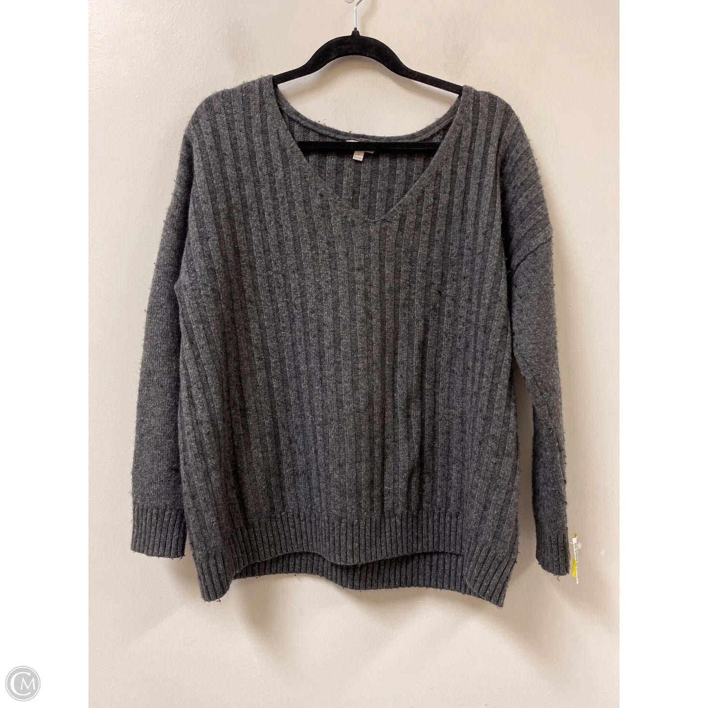 Sweater By Gap In Grey, Size: L