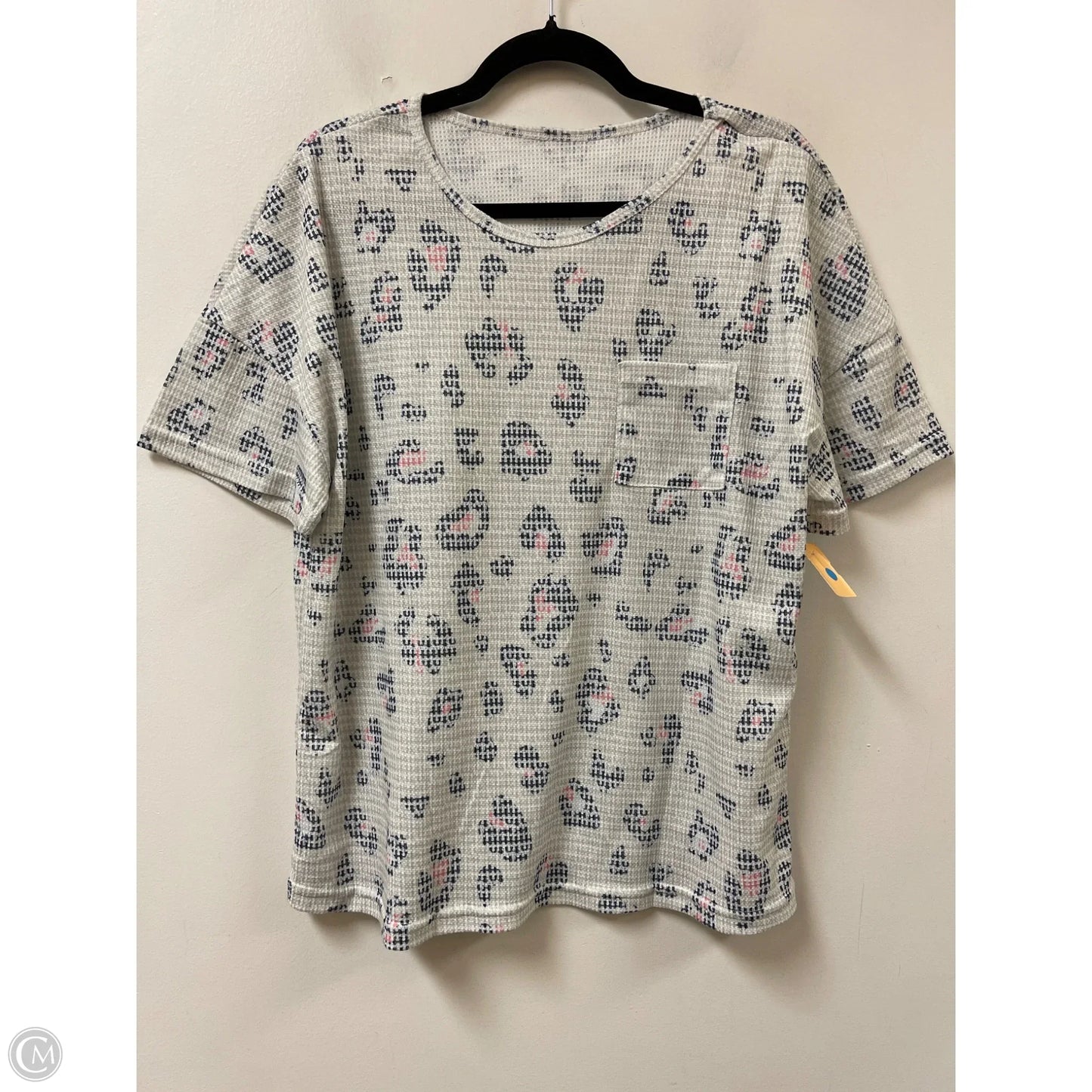Top Short Sleeve By Clothes Mentor In Grey, Size: L
