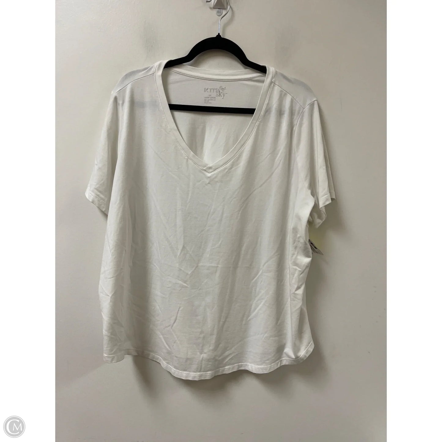 Top Short Sleeve By Terra & Sky In White, Size: 2x