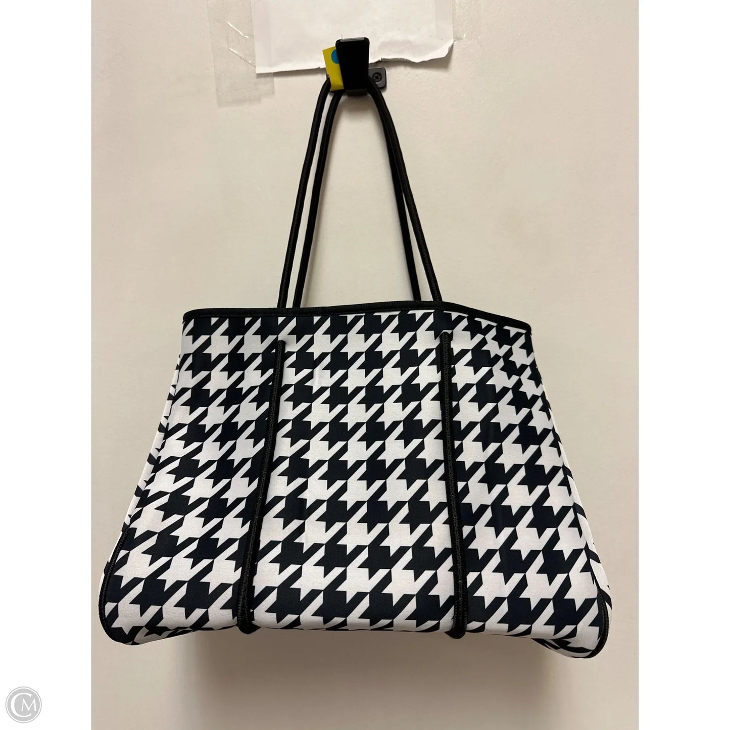 Tote By Clothes Mentor, Size: Large