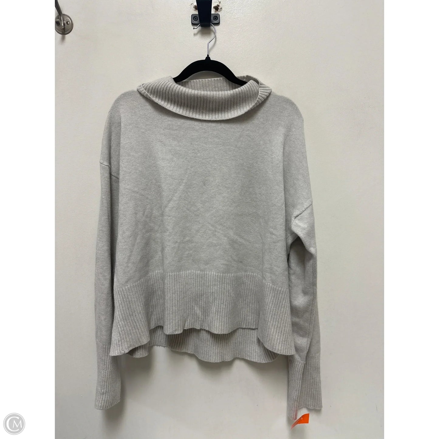 Sweater By Cyrus In Grey, Size: Xl