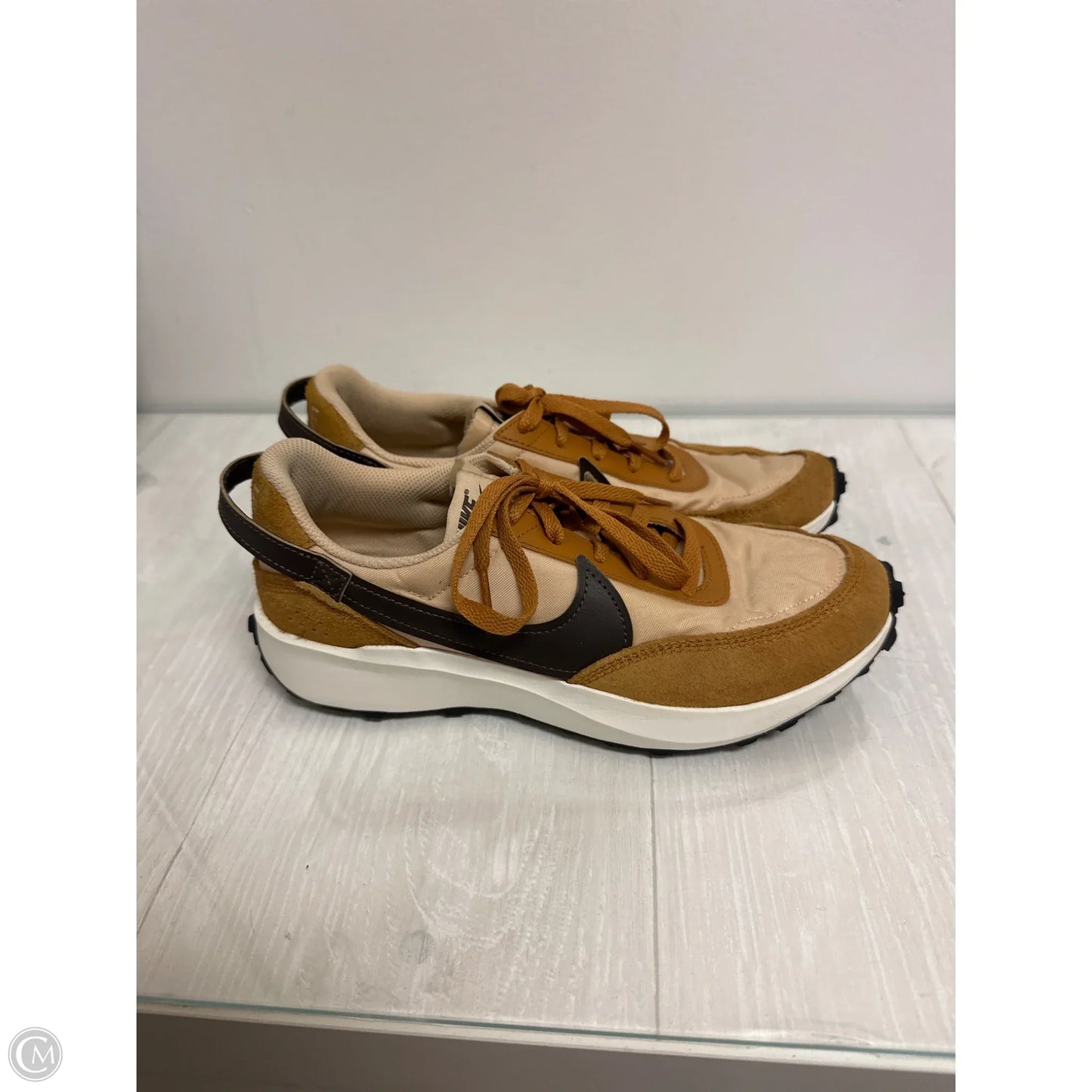 Shoes Sneakers By Nike In Yellow, Size: 8.5