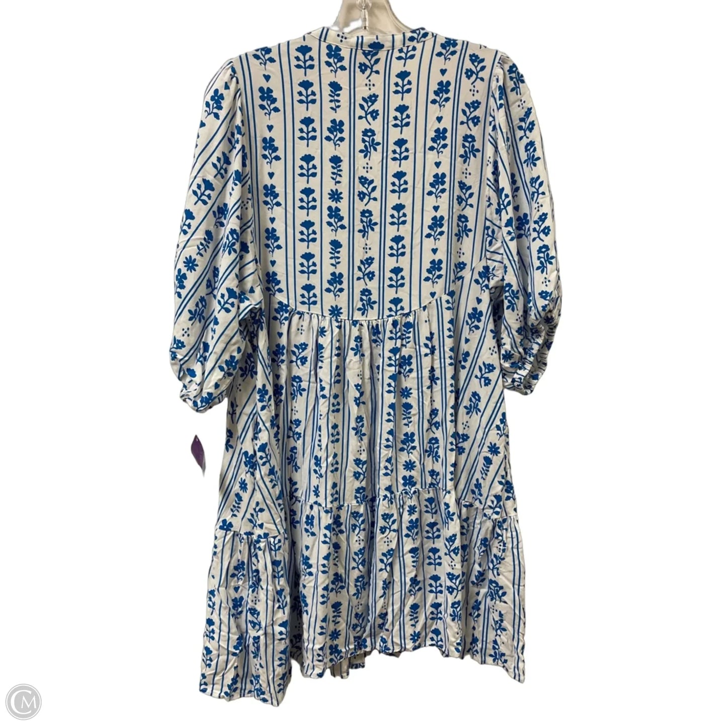 Dress Casual Short By Clothes Mentor In Blue & White, Size: M