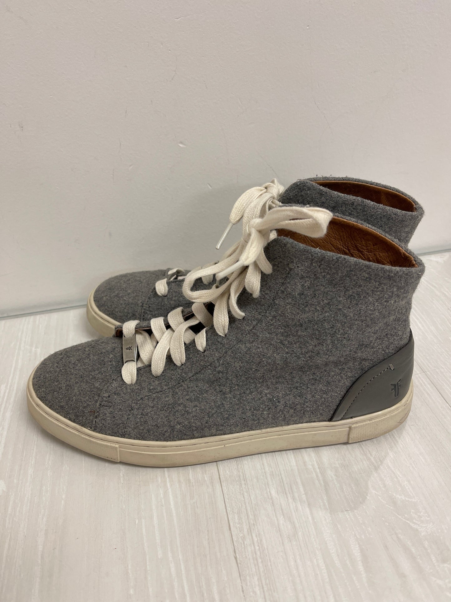 Shoes Sneakers By Frye In Grey, Size: 8.5