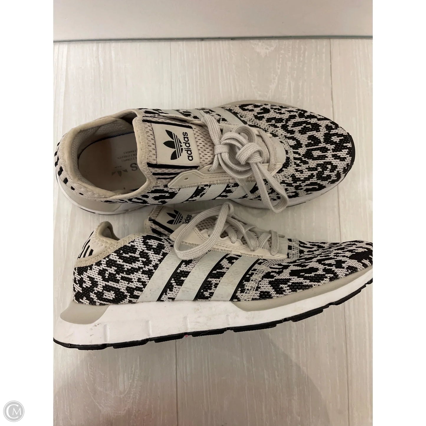 Shoes Athletic By Adidas In Black & Cream, Size: 8.5