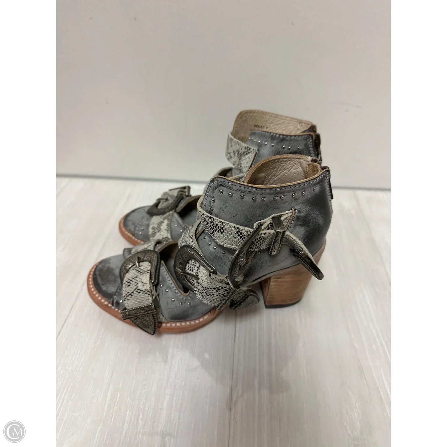 Sandals Heels Block By Freebird In Grey, Size: 7