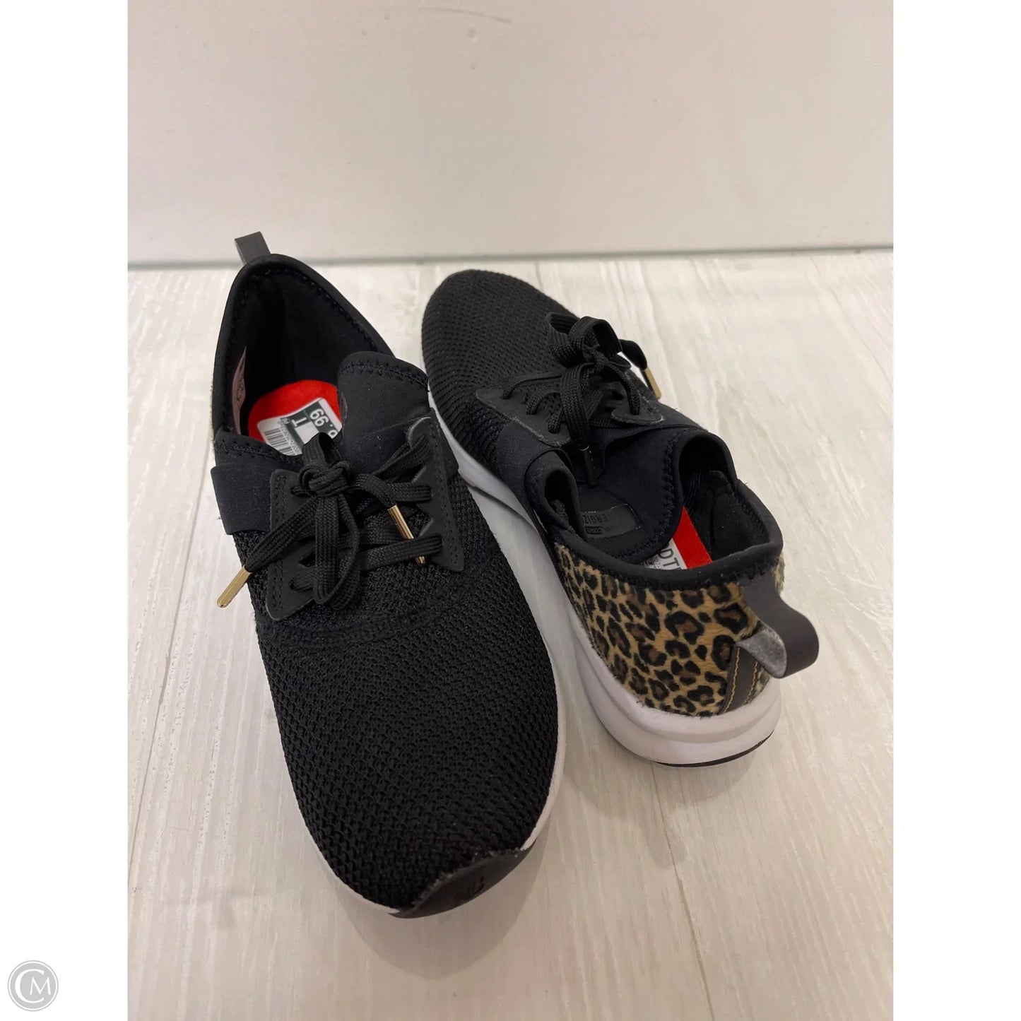 Shoes Athletic By New Balance In Black, Size: 6.5