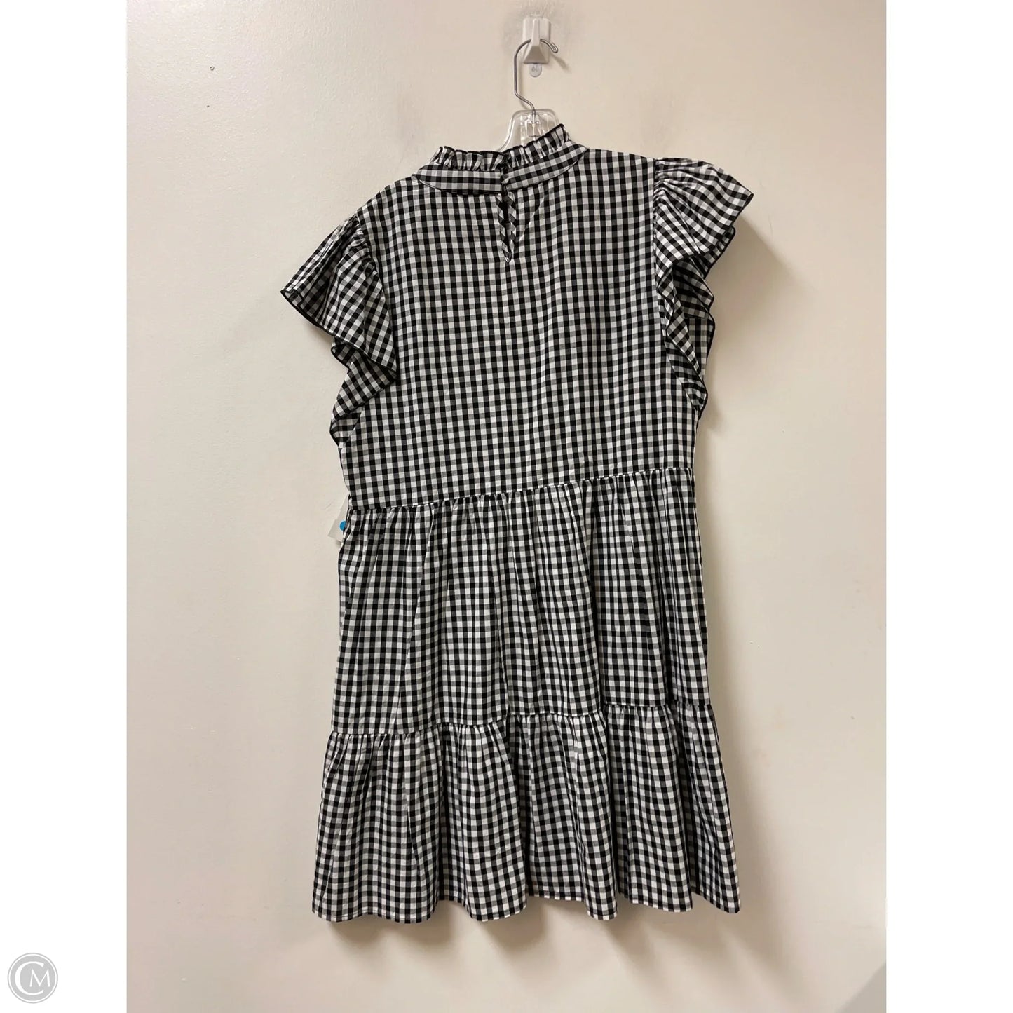 Dress Casual Short By Clothes Mentor In Black & White, Size: M