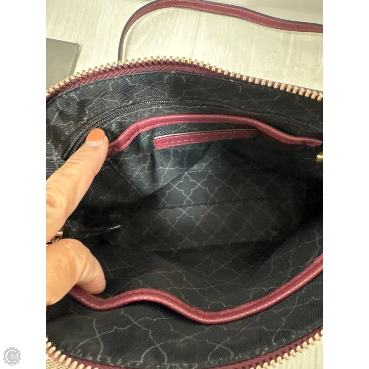 Crossbody By Kelly And Katie, Size: Small