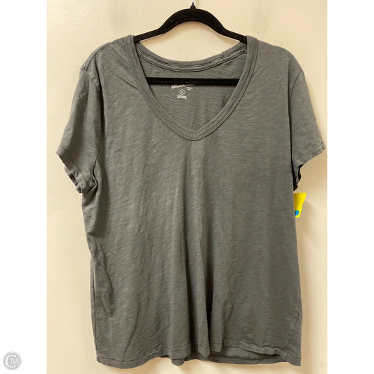 Top Short Sleeve By Universal Thread In Grey, Size: Xl