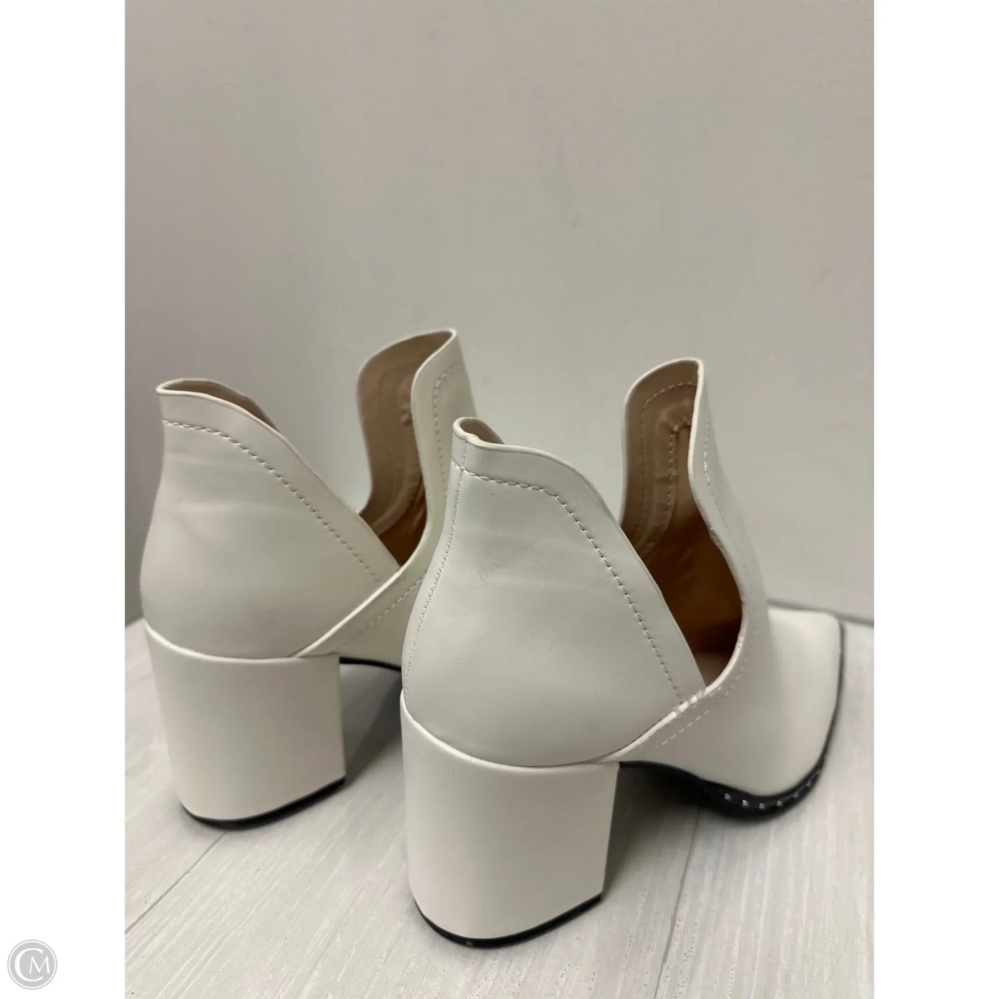 Boots Ankle Heels By Clothes Mentor In White, Size: 10