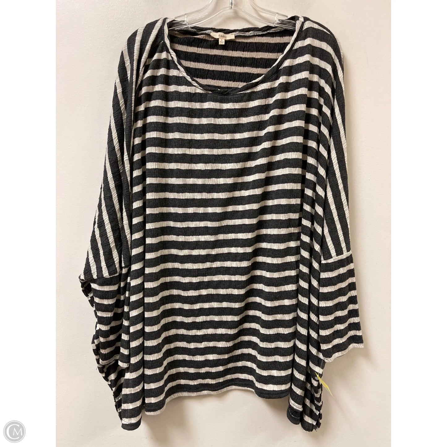 Top Long Sleeve By Easel In Cream & Grey, Size: L