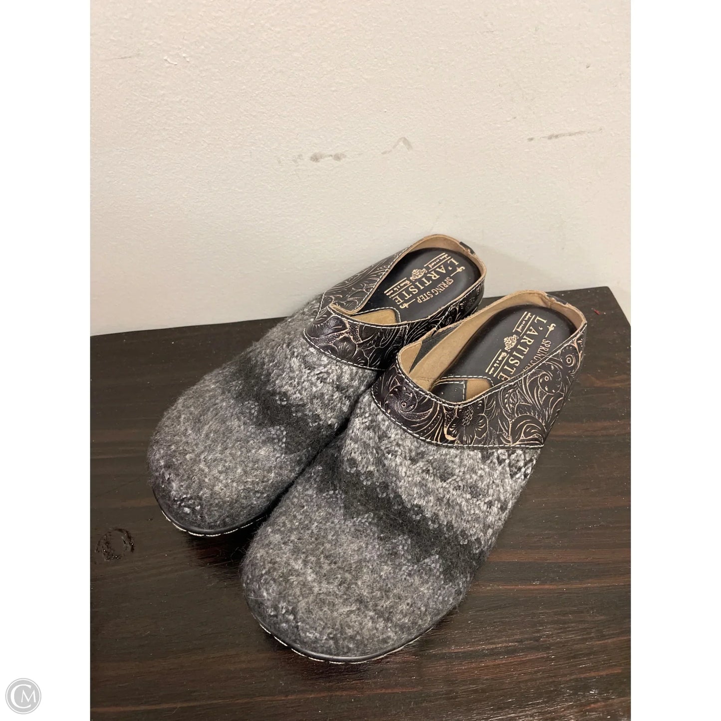 Shoes Flats By Spring Step In Grey, Size: 7.5