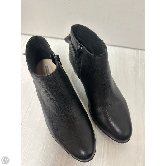 Boots Ankle Flats By Clarks In Black, Size: 8