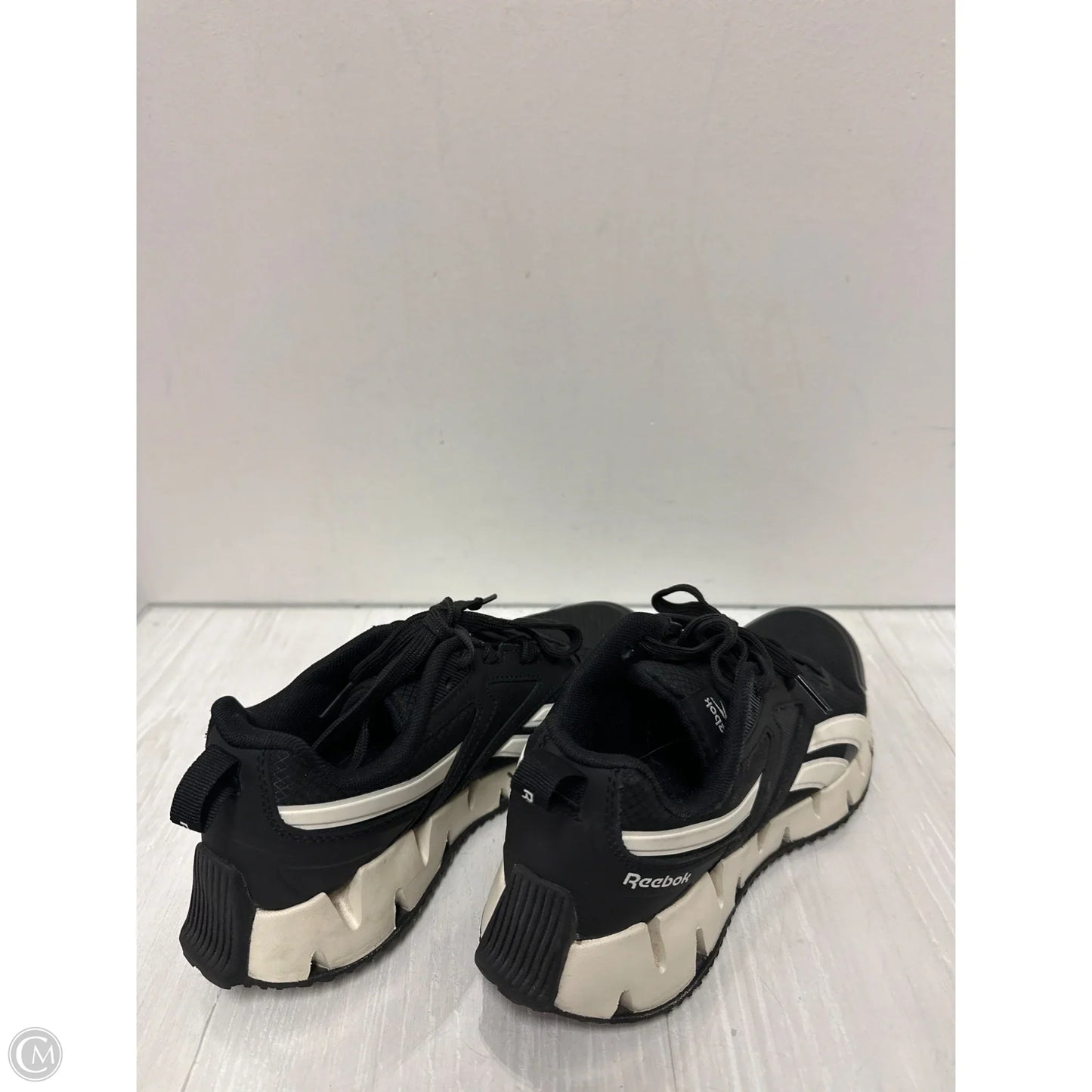 Shoes Athletic By Reebok In Black, Size: 8