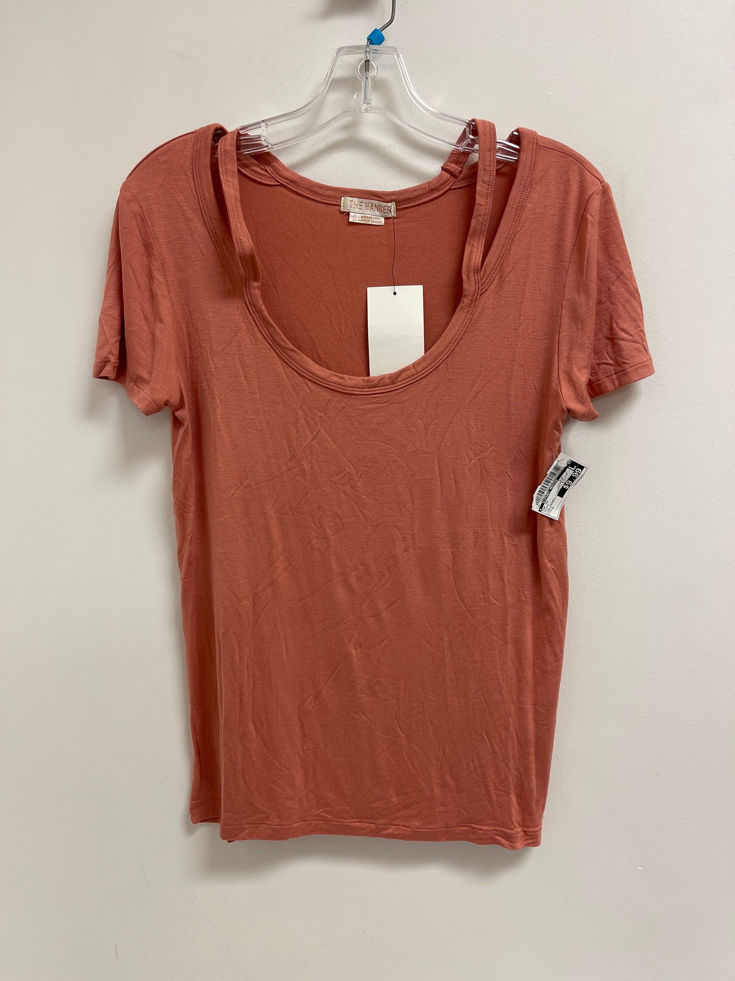 Top Short Sleeve By Clothes Mentor In Peach, Size: S