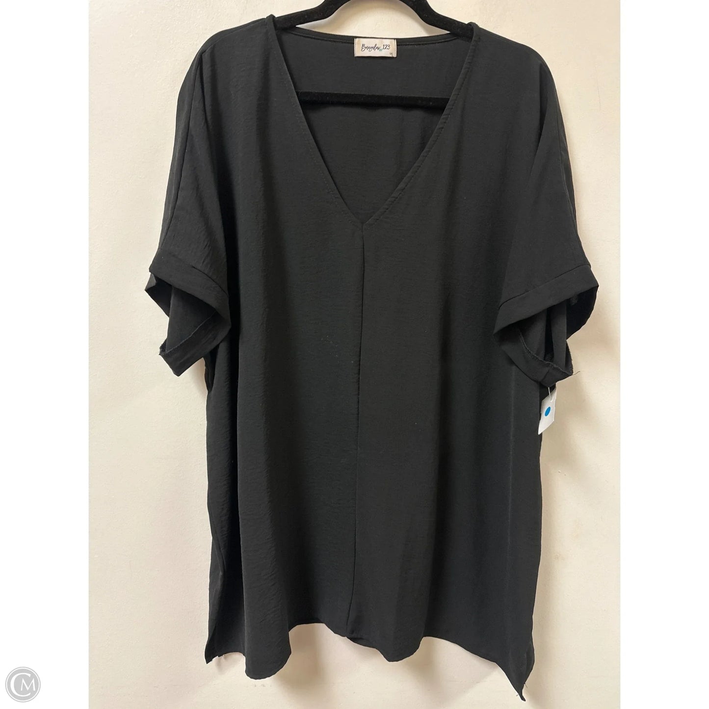 Top Short Sleeve By Clothes Mentor In Black, Size: 1x