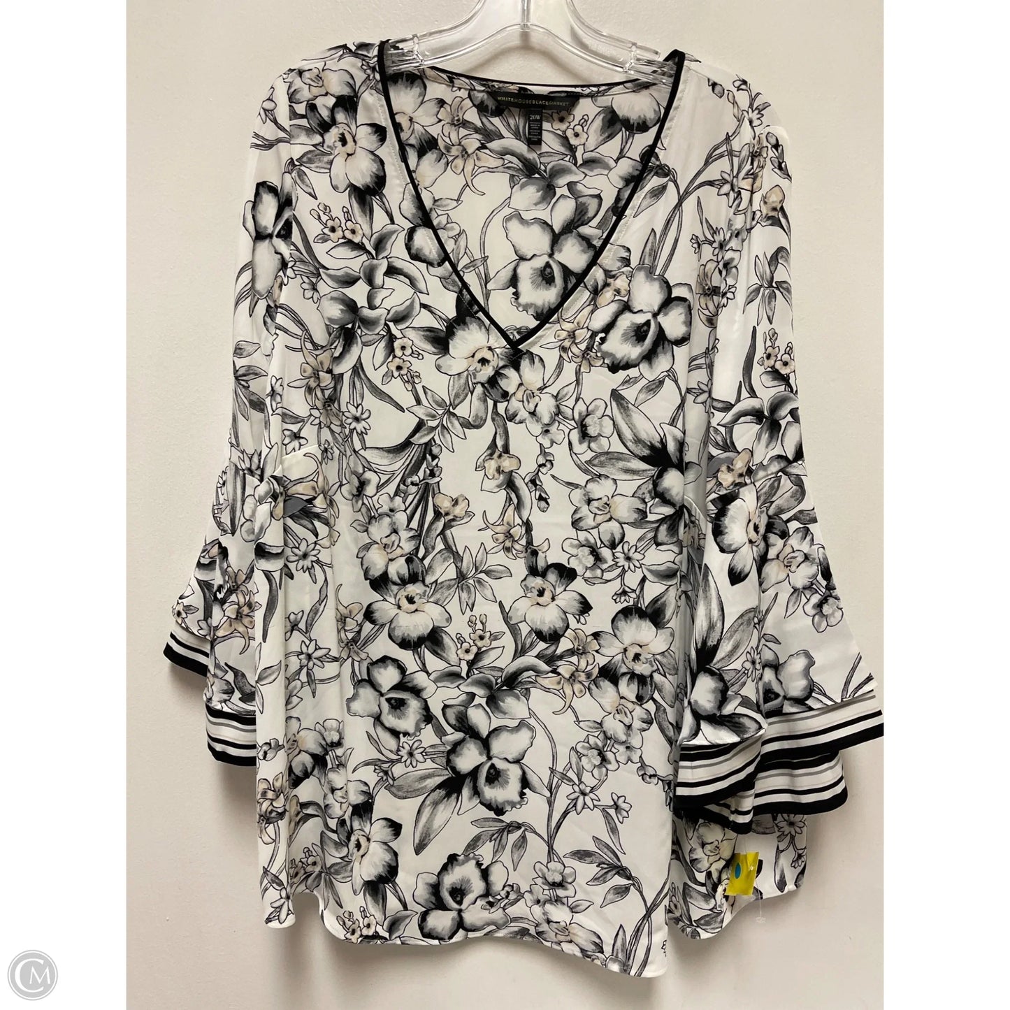 Top Short Sleeve By White House Black Market In Floral Print, Size: 2x