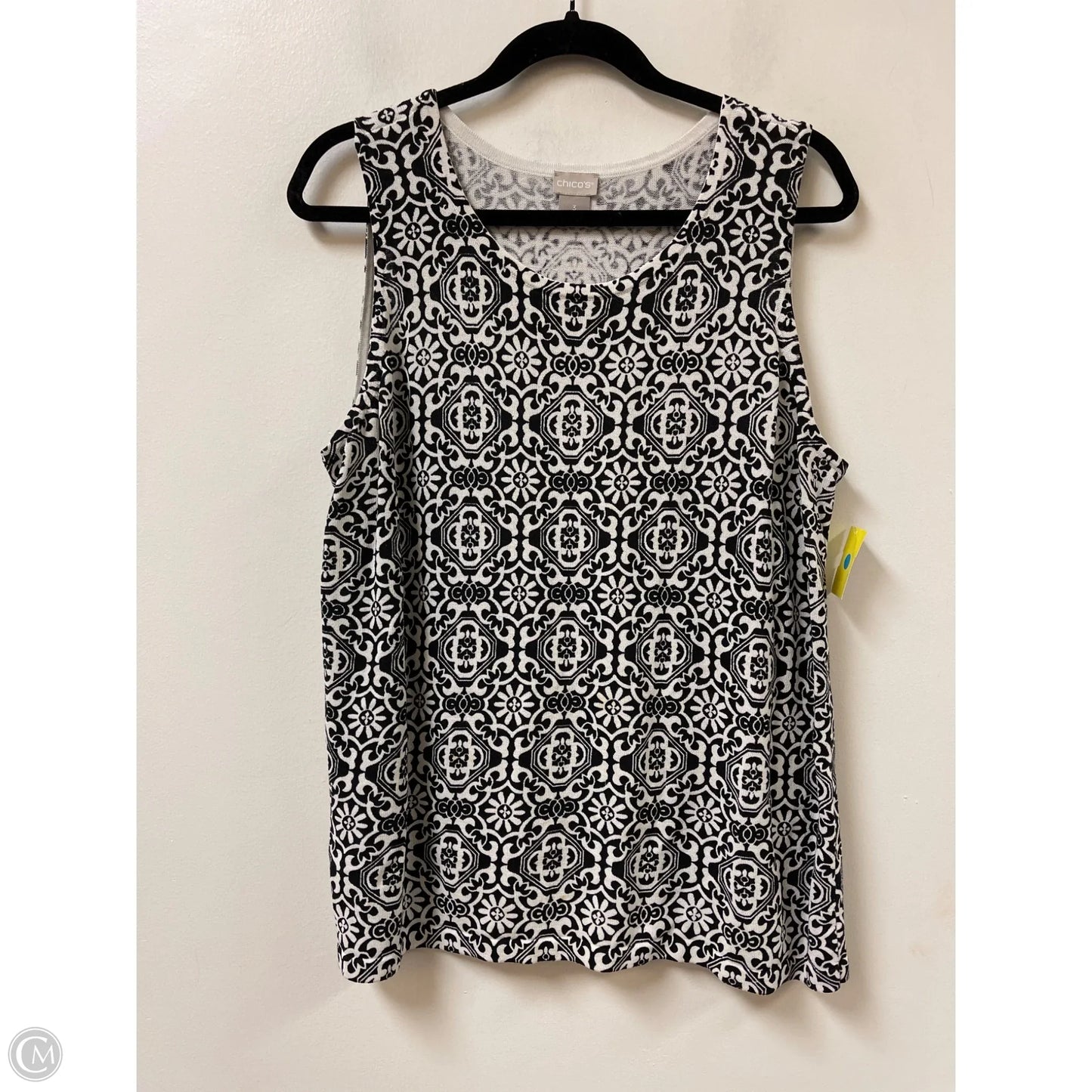 Top Sleeveless By Chicos In Black & White, Size: Xl