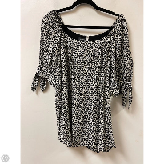 Top Short Sleeve By Karen Kane In Black & White, Size: 1x