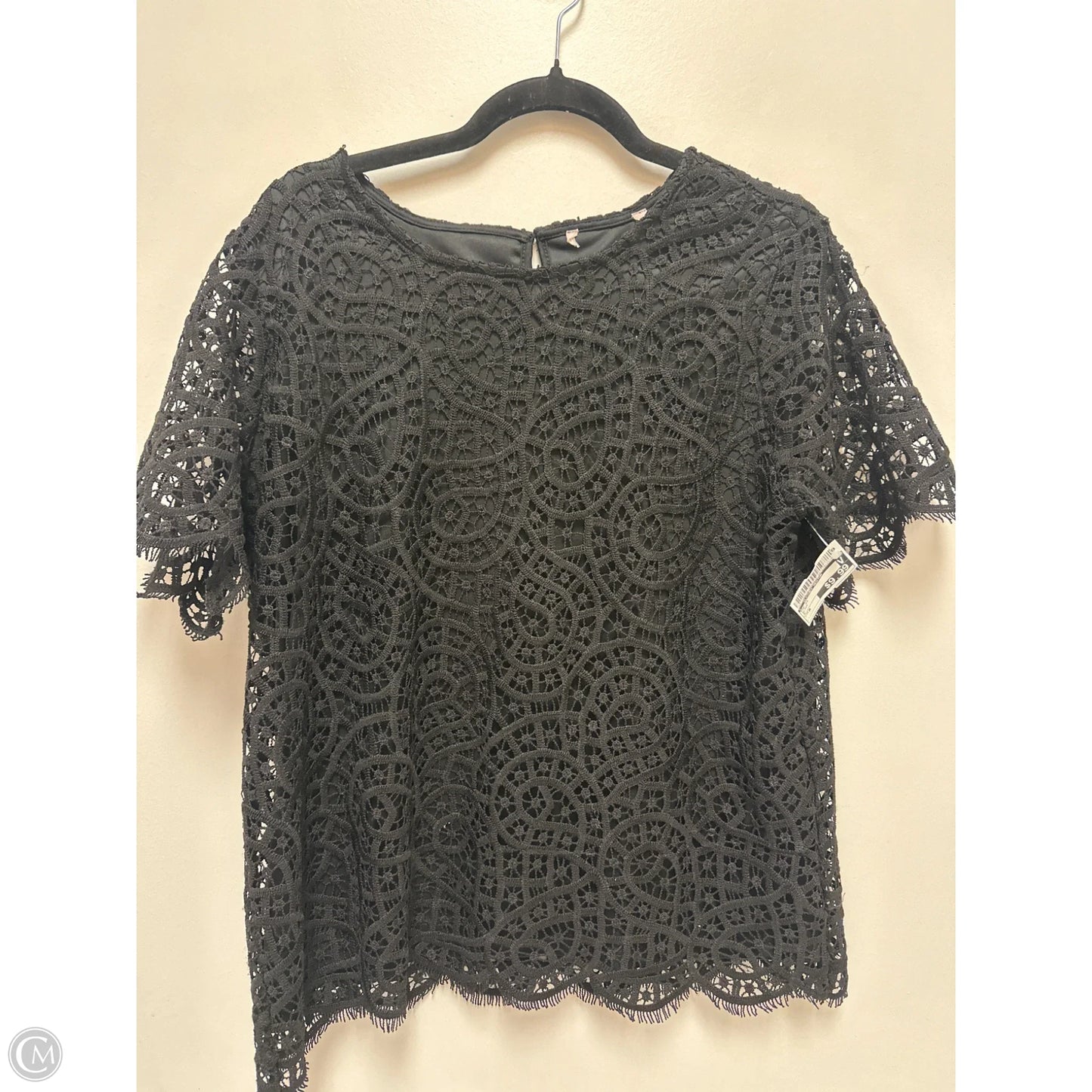 Top Short Sleeve By Clothes Mentor In Black, Size: M