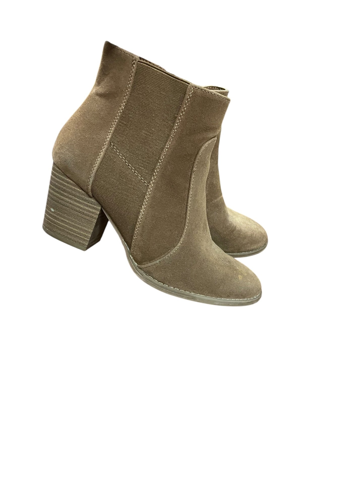 Boots Ankle Heels By Universal Thread Size: 7.5