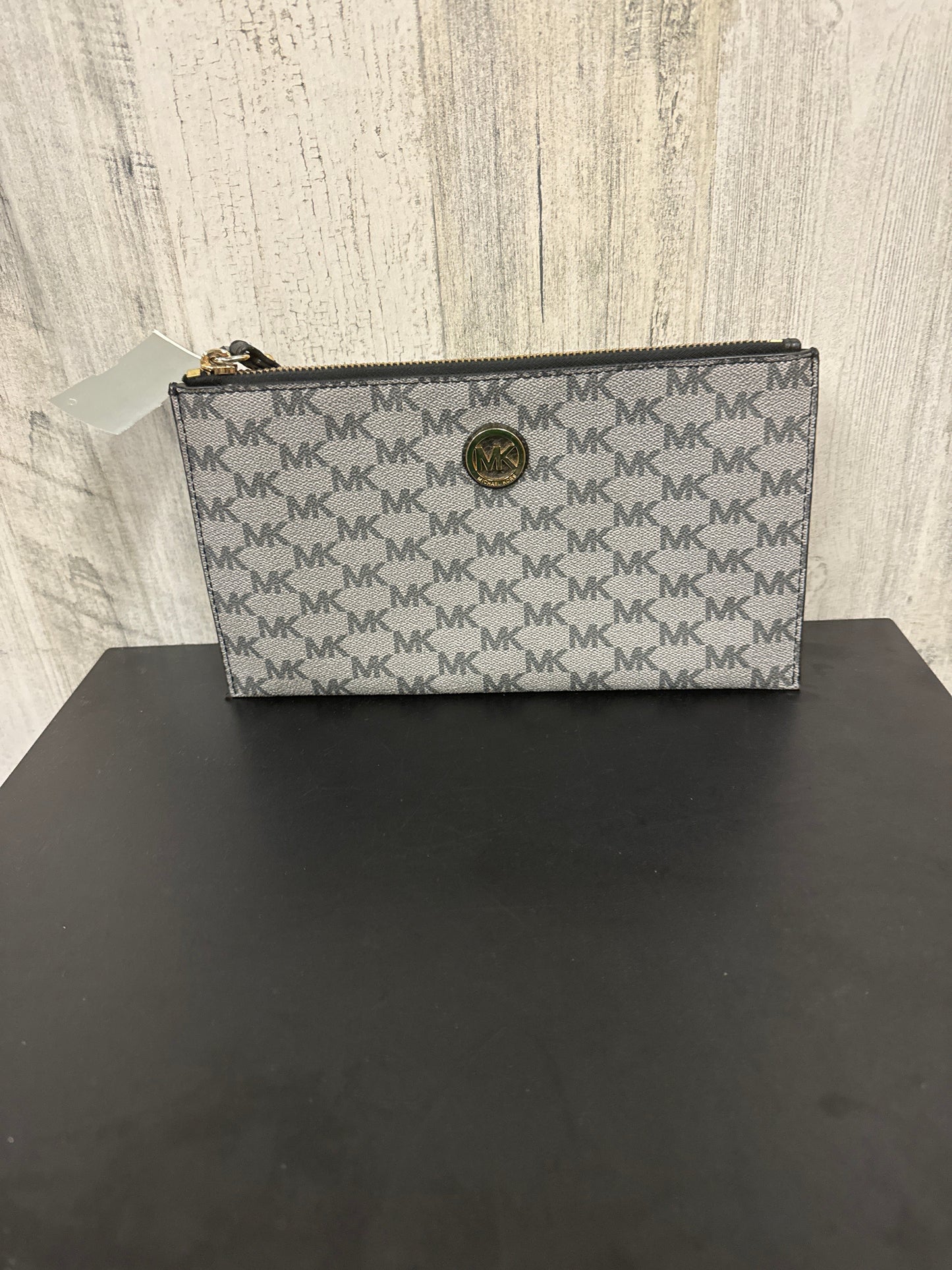 Clutch Designer By Michael Kors Size: Medium