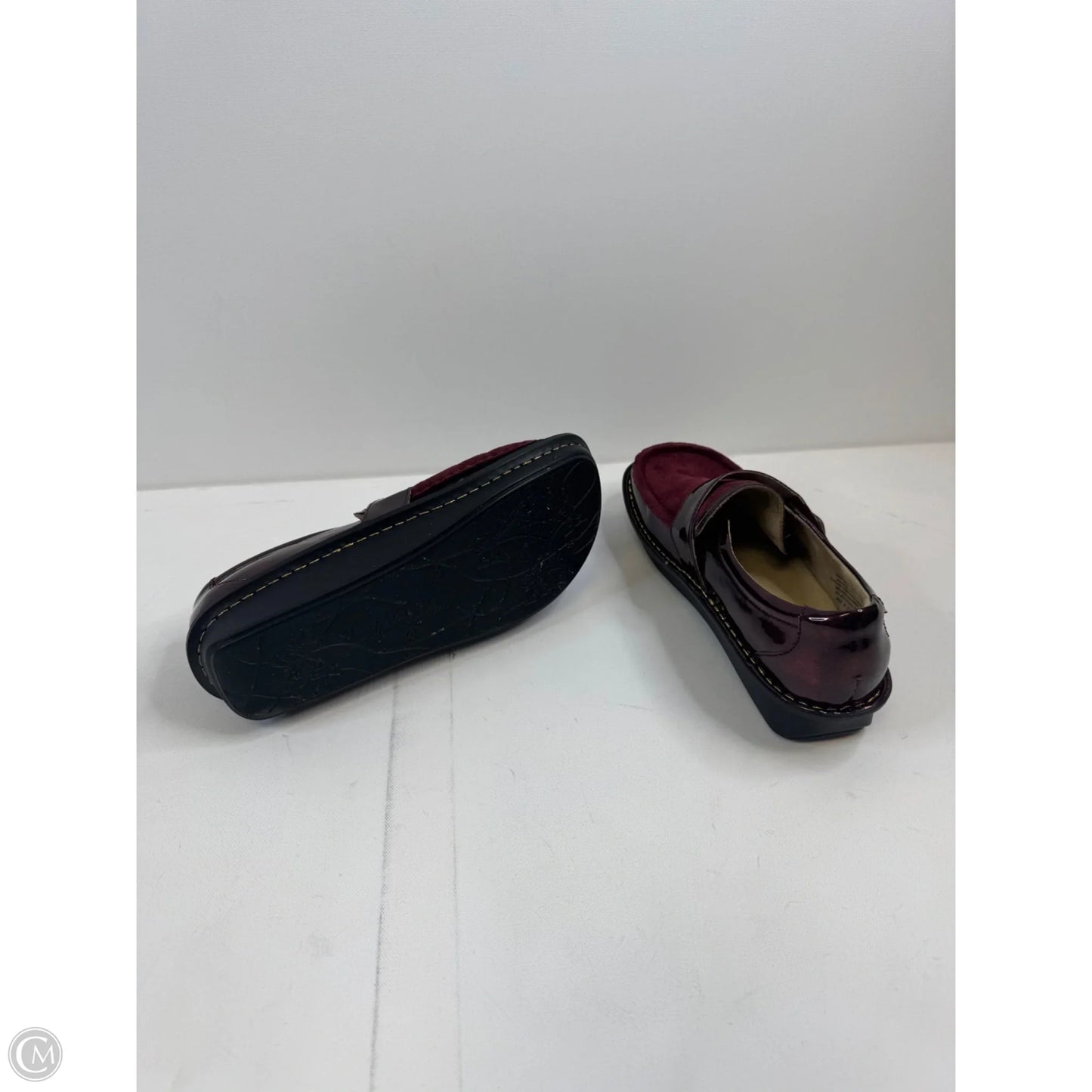 Shoes Flats By Alegria In Maroon, Size: 9