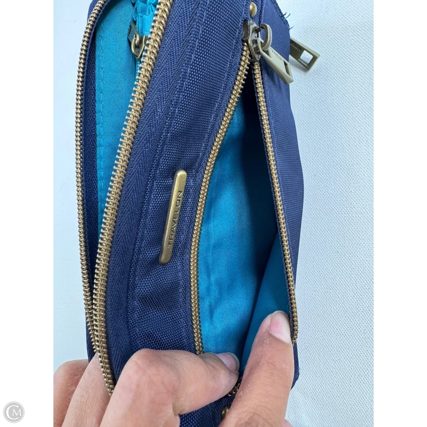 Wristlet By Travelon, Size: Medium