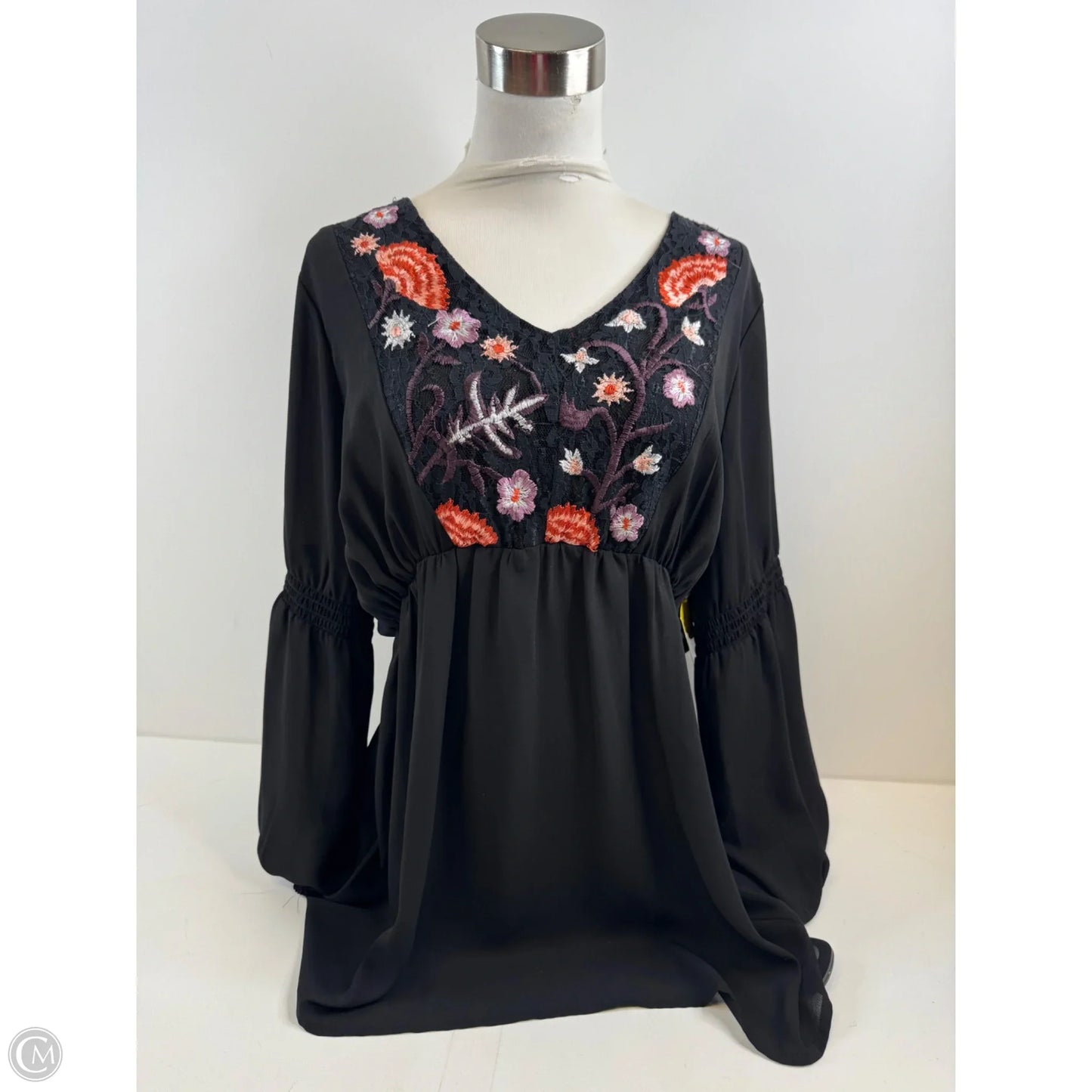Top Long Sleeve By Relativity In Black & Orange, Size: L