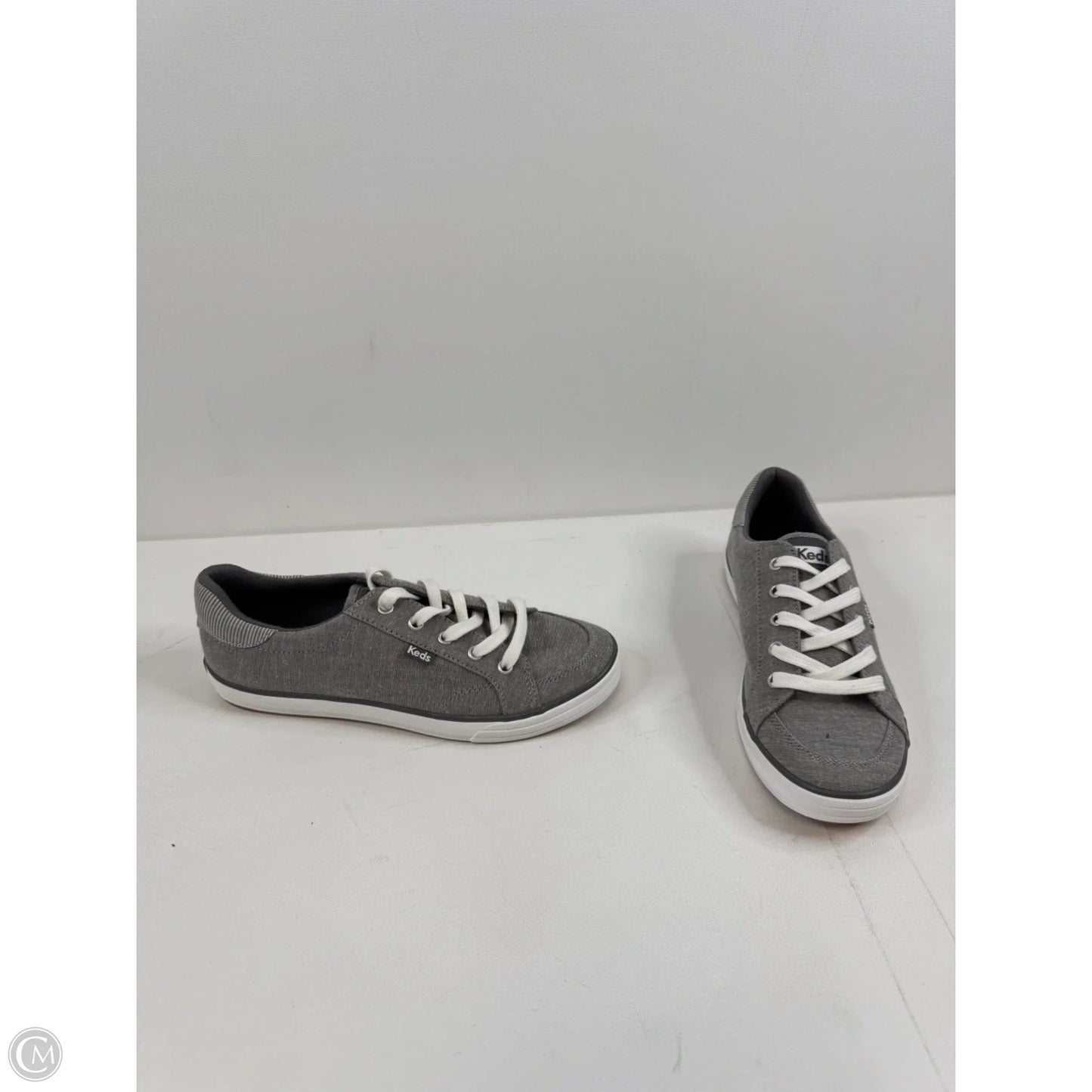 Shoes Sneakers By Keds In Grey & White, Size: 7