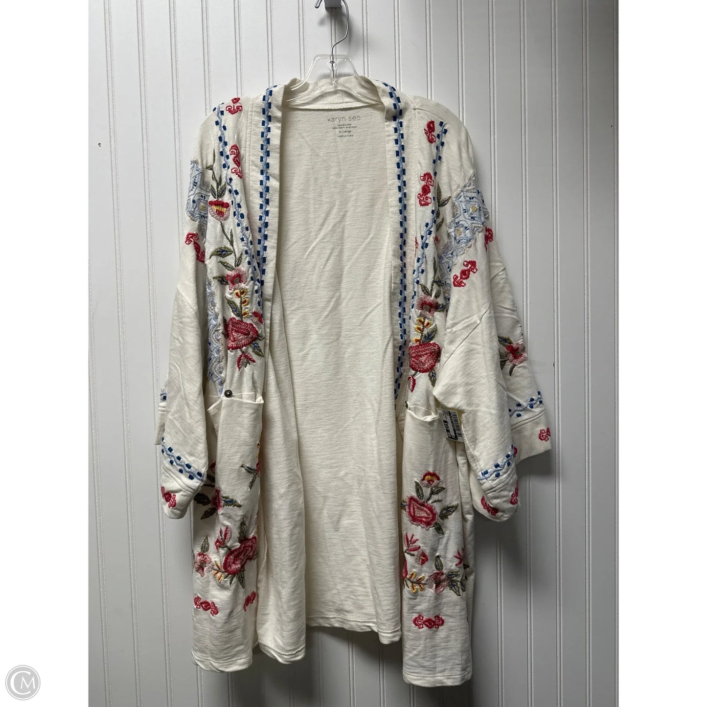 Shawl By Clothes Mentor In Cream, Size: Xl