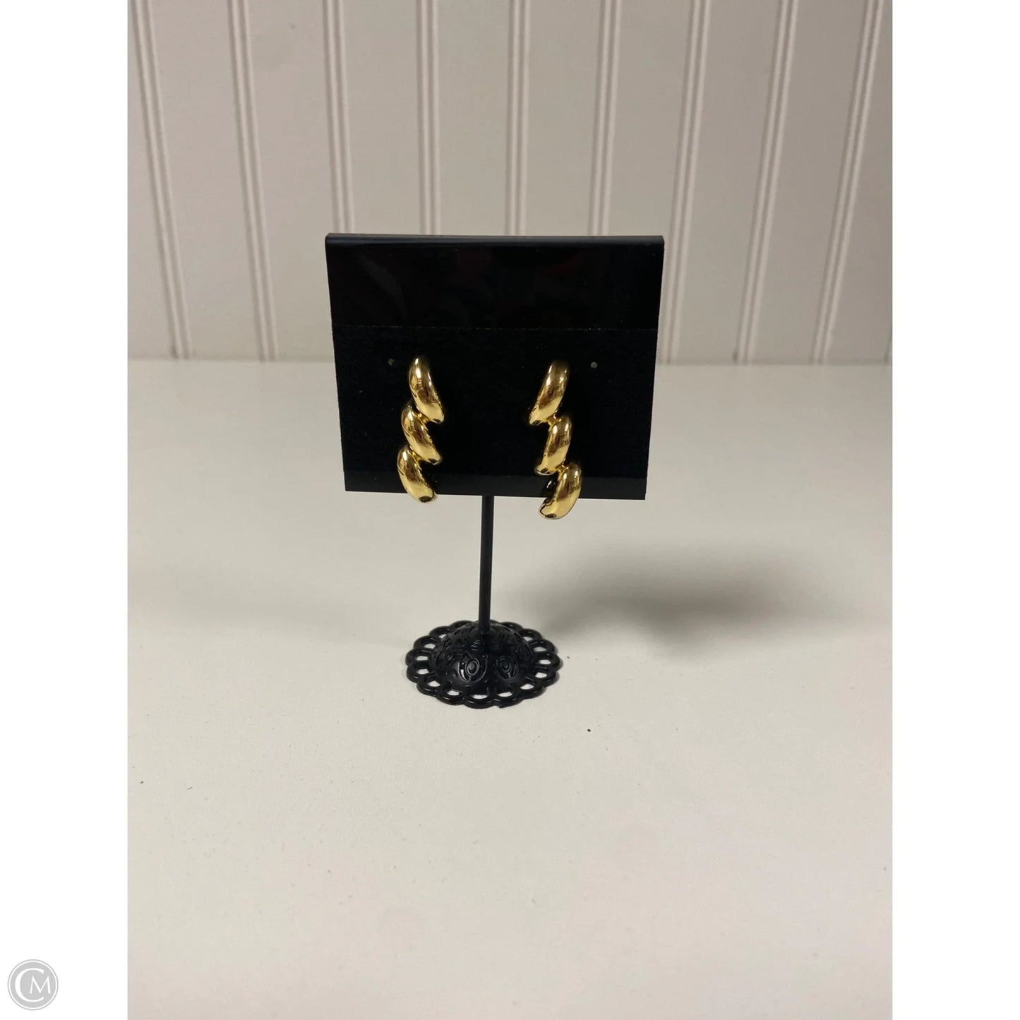 Earrings Dangle/drop By Clothes Mentor