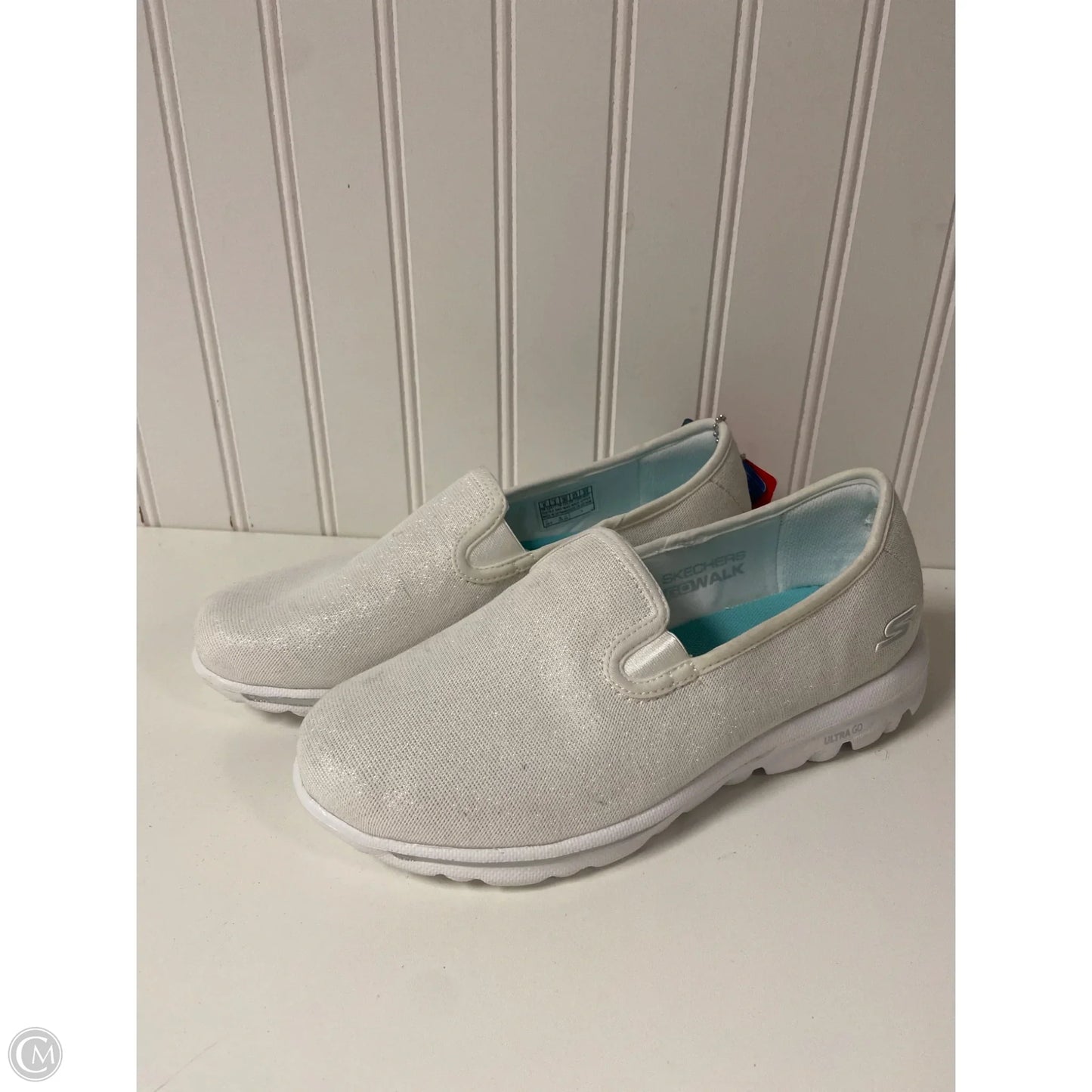 Shoes Flats By Skechers In White, Size: 6