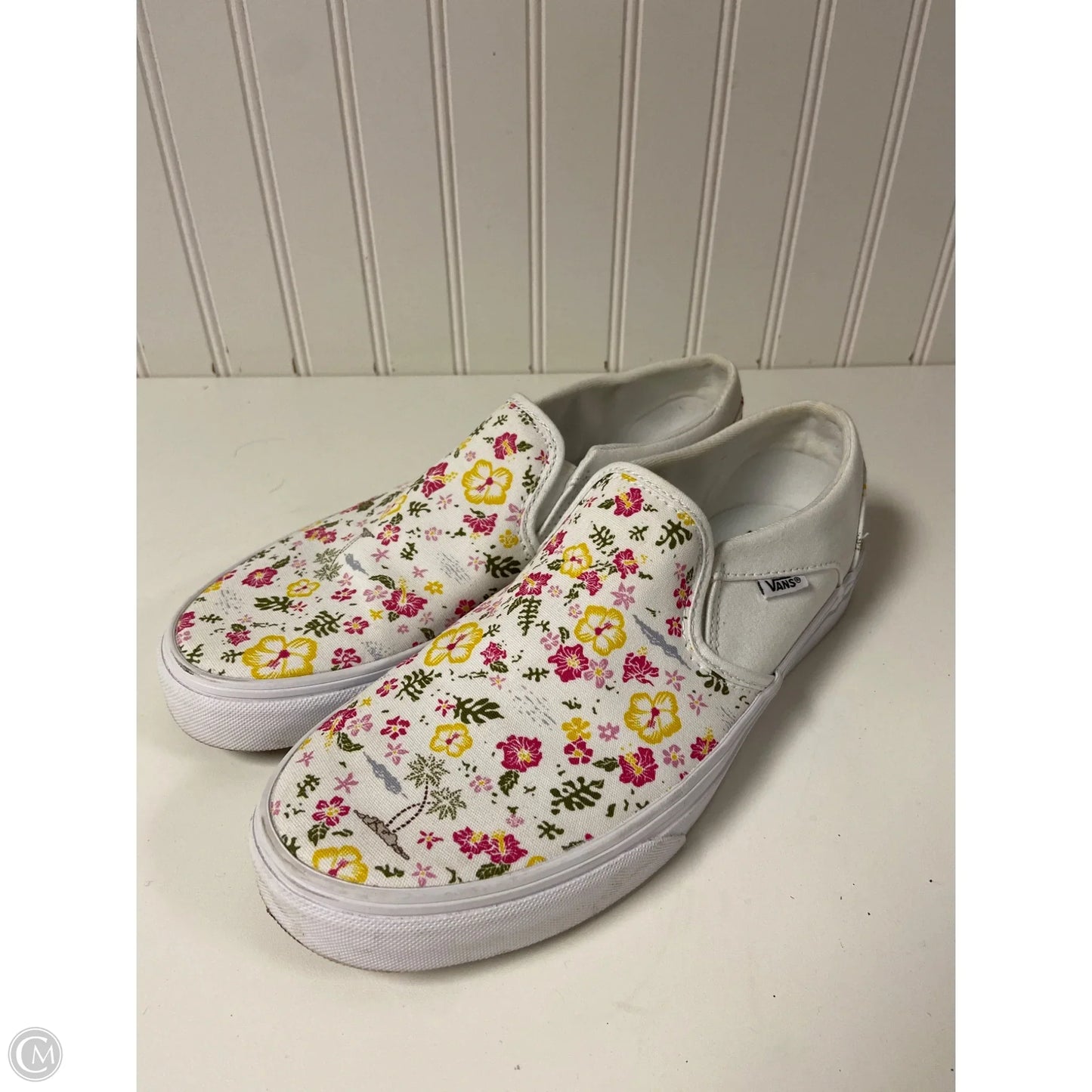 Shoes Flats By Vans In White, Size: 10