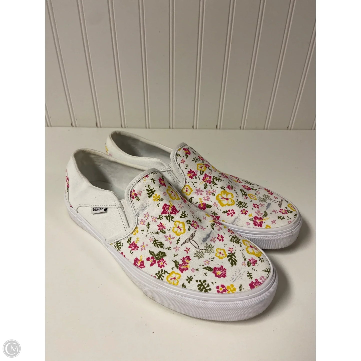 Shoes Flats By Vans In White, Size: 10