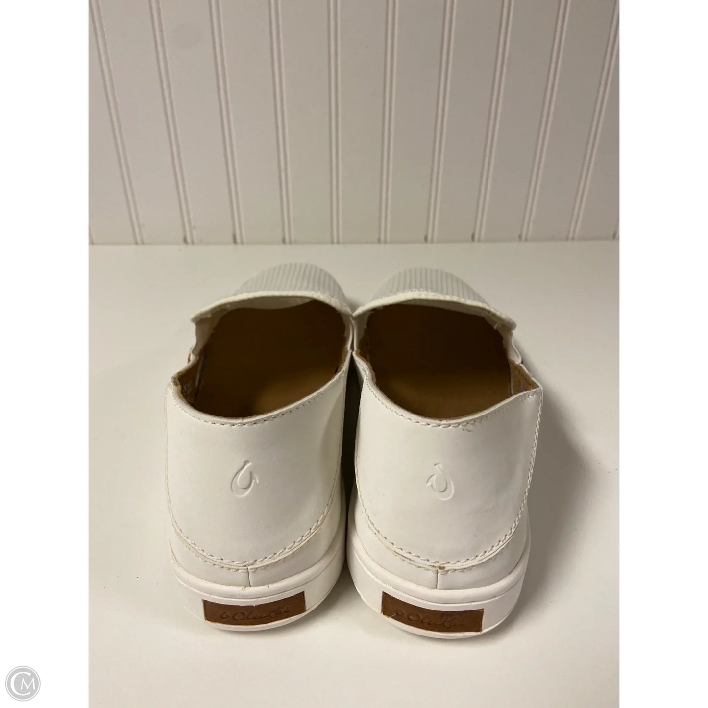 Shoes Flats By Olukai In White, Size: 10